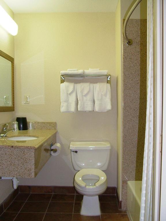 Budget Inn Monroe Chambre photo